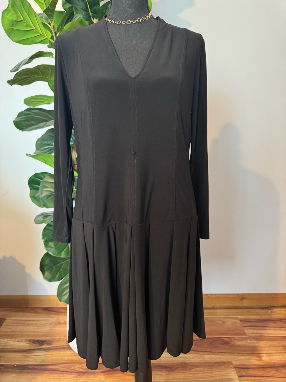 Tommy Hilfiger Black V-Neck Long Sleeve Swing Dress